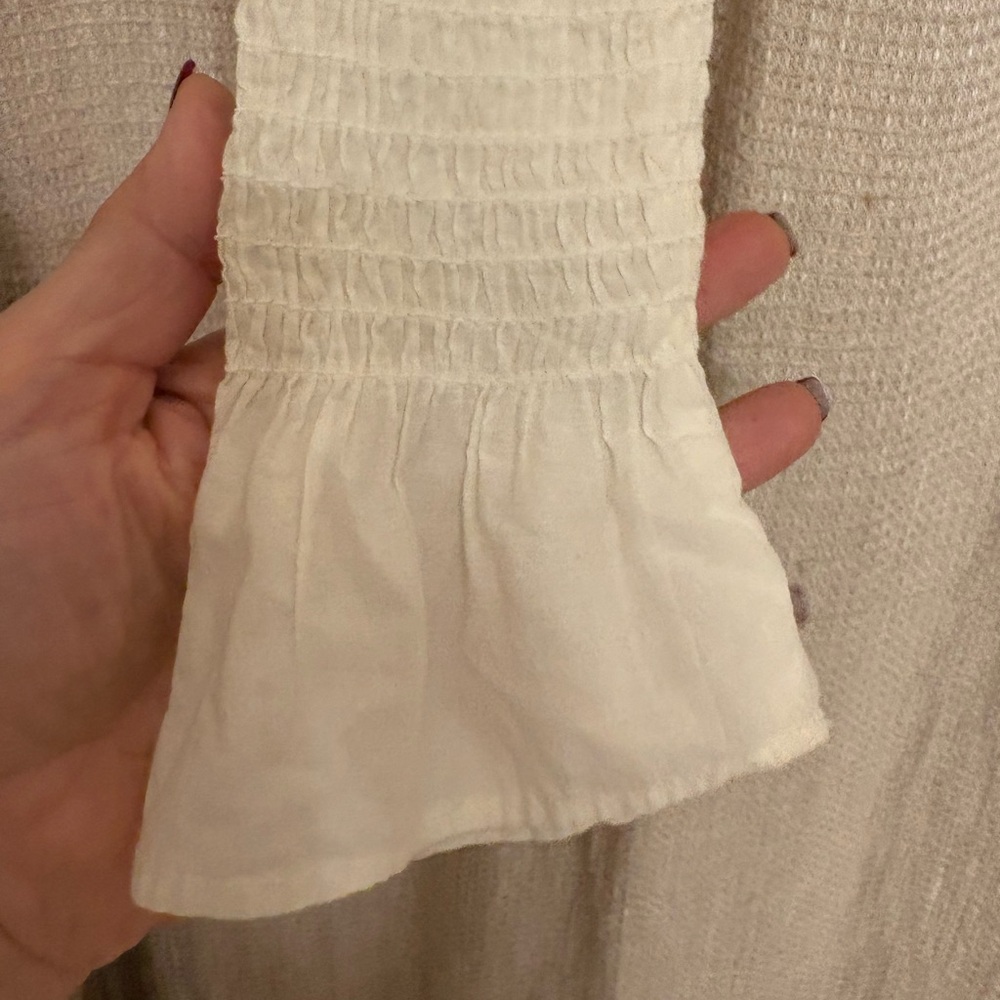 FARM Rio Cream Ruffled Blouse - Picture 4 of 10